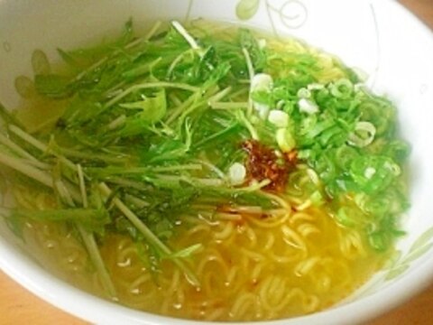 「水菜＆ねぎ＆イタリアンラー油かけラーメン」　♪♪